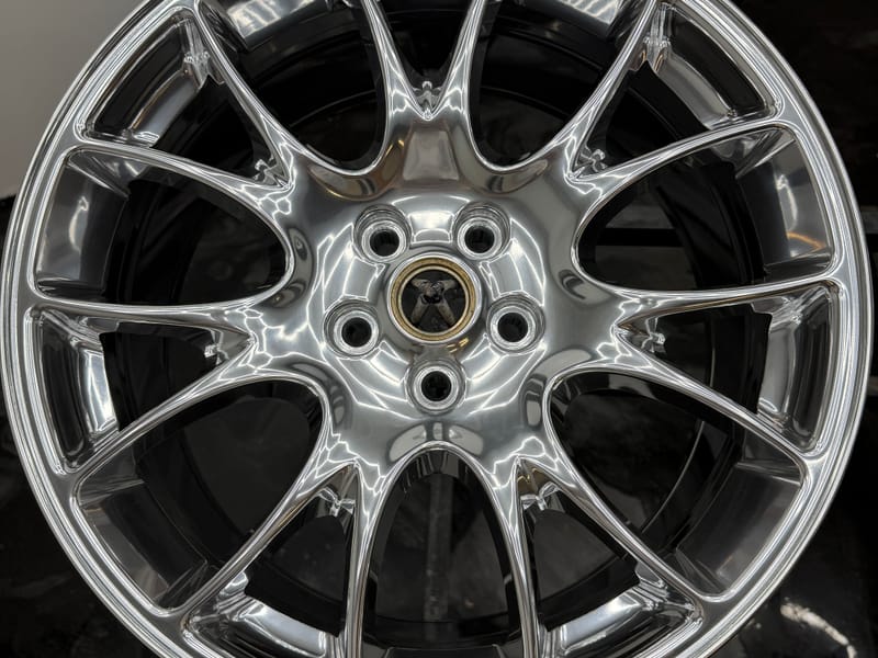 Polished ten-spoke wheel